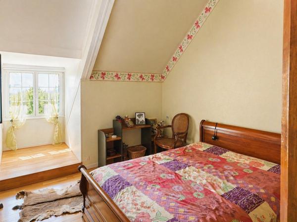 Maison lumineuse avec grand jardin et véranda