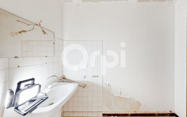 Maison à vendre    3 pièces • 103,30 m2 Saint-Alban-Auriolles