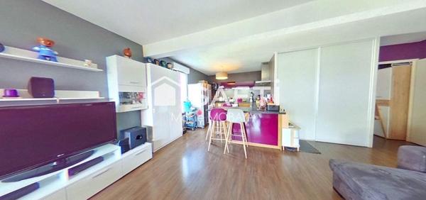 Grand 88 m² à Lormont : balcon, parking + fibre