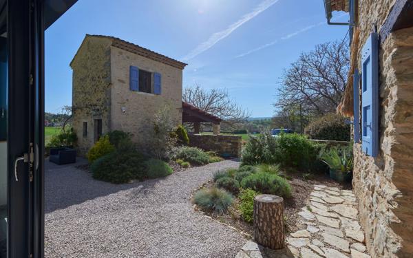 Maison à vendre    8 pièces • 220 m2 Forcalquier