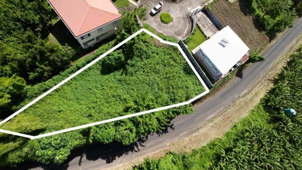 Terrain 970m² BASSE POINTE