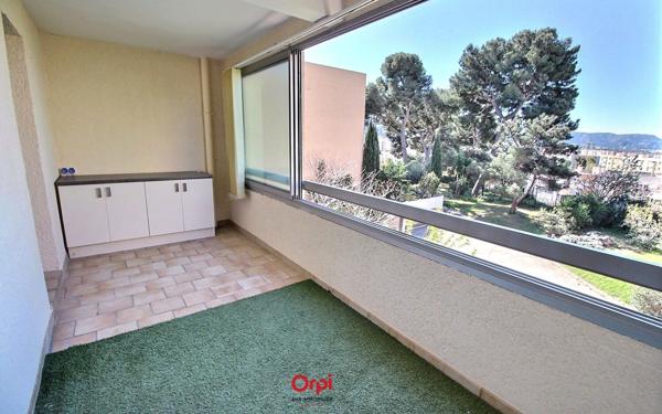 Appartement à vendre    3 pièces • 70,53 m2 Marseille 12
