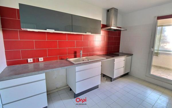 Appartement à vendre    3 pièces • 70,53 m2 Marseille 12