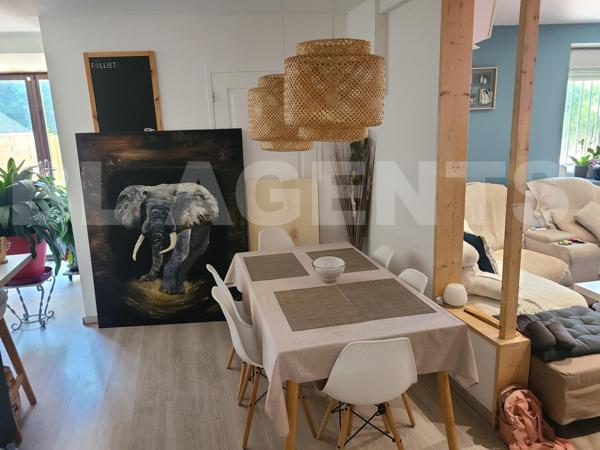 Plaine de jeux sur axe stratégique