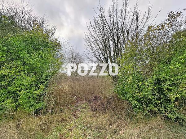 Pirou plage , 900 mètres de la plage, maison cadastrée à démolir ou à restaurer sur un terrain de 1130 m² PIROU