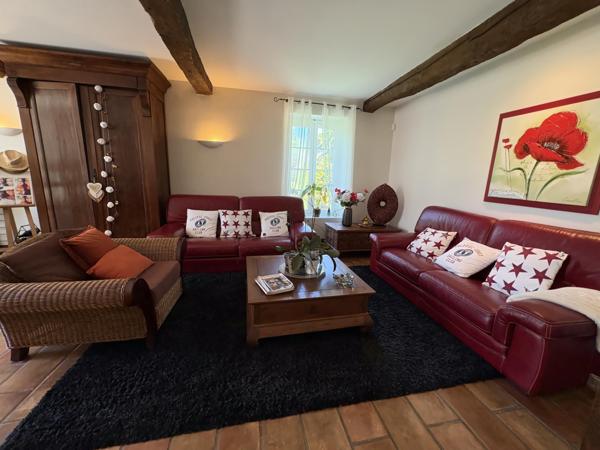 Propriété de Caractère – 260 m² habitables – Prestations haut de gamme – Piscine & Spa –