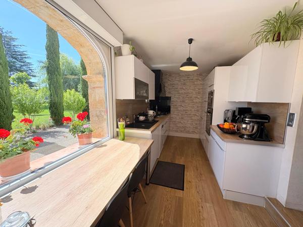 Propriété de Caractère – 260 m² habitables – Prestations haut de gamme – Piscine & Spa –