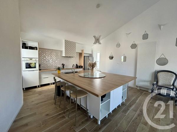 Maison à vendre  7 pièces - 137 m 2   LA TRANCHE SUR MER  - 85