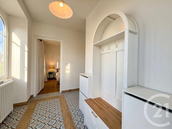 Maison à vendre  7 pièces - 137 m 2   LA TRANCHE SUR MER  - 85