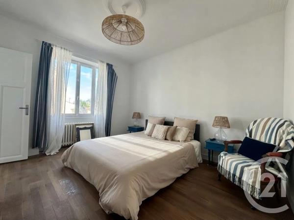 Maison à vendre  7 pièces - 137 m 2   LA TRANCHE SUR MER  - 85