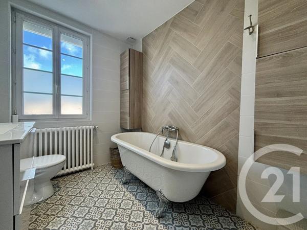 Maison à vendre  7 pièces - 137 m 2   LA TRANCHE SUR MER  - 85