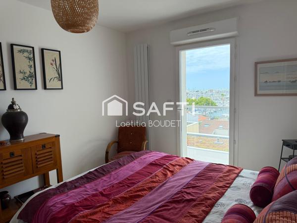 VUE SUR LE PORT DES MINIMES A LA ROCHELLE - 2 CHAMBRES, TERRASSE ET PLACE DE PARKING SOUTERRAINE