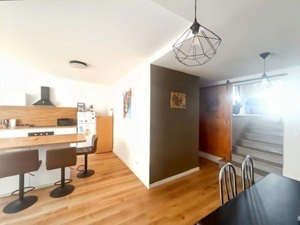 Maison Pézenas 6 pièce(s) 133 m2+ Garage 80m²