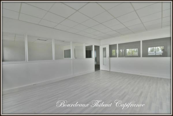 À vendre – Bureau rénové de 65 m² avec parking 🅿️ – Proche A12 / Paris 🚀