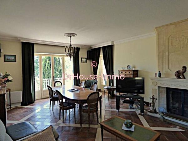 Maison à vendre 5 pièces de 232 m²