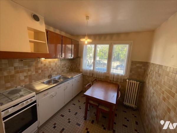 CAEN HAIE VIGNÉ APPARTEMENT 6 PIECES A RENOVER