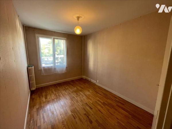 CAEN HAIE VIGNÉ APPARTEMENT 6 PIECES A RENOVER