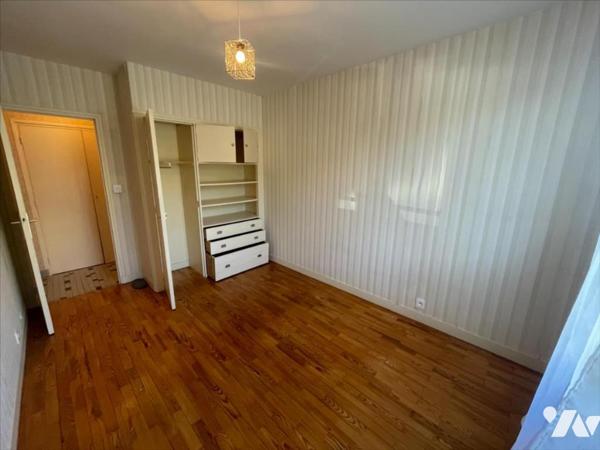 CAEN HAIE VIGNÉ APPARTEMENT 6 PIECES A RENOVER