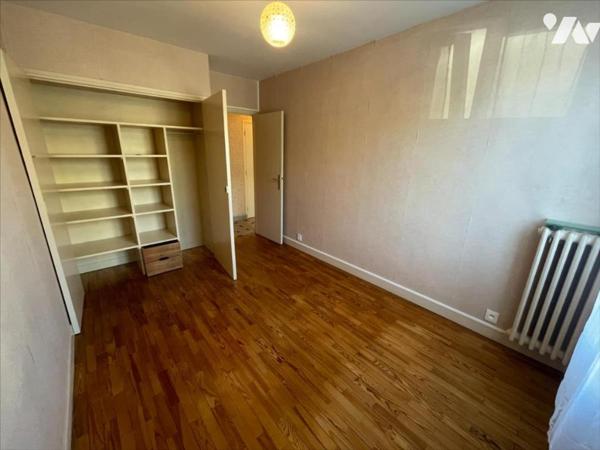 CAEN HAIE VIGNÉ APPARTEMENT 6 PIECES A RENOVER