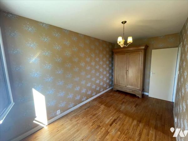 CAEN HAIE VIGNÉ APPARTEMENT 6 PIECES A RENOVER