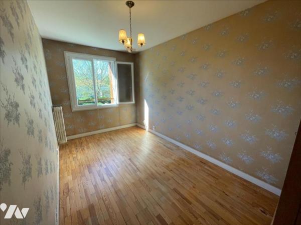 CAEN HAIE VIGNÉ APPARTEMENT 6 PIECES A RENOVER