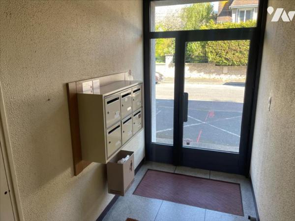 CAEN HAIE VIGNÉ APPARTEMENT 6 PIECES A RENOVER