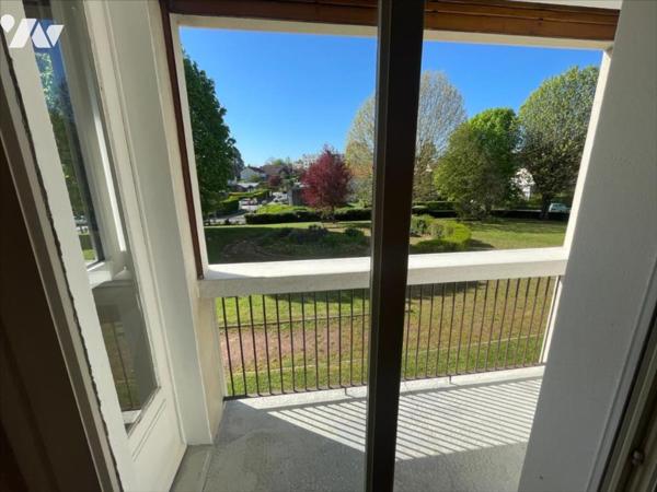 CAEN HAIE VIGNÉ APPARTEMENT 6 PIECES A RENOVER