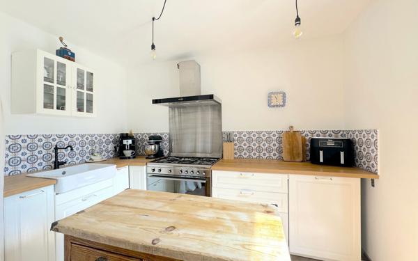 Maison à vendre    4 pièces •  Générac