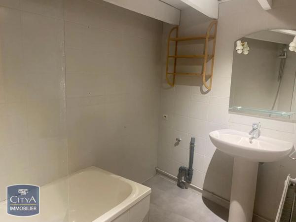 Appartement à louer 2 pièces 41.81m² Saint-Laurent-Blangy (62223)