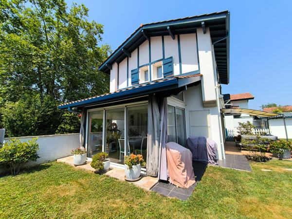 Maison Urrugne 5 pièce(s) 101,56 m2