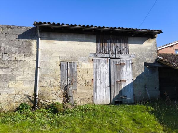 Deux chais d'une surface totale d'env. 460 m2