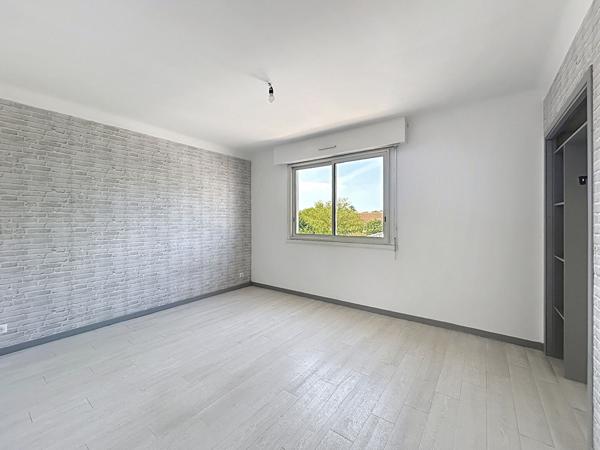 Maison Challans - proche commerces