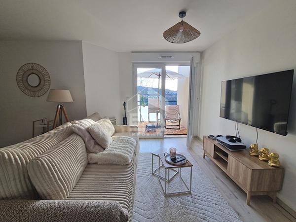 Appartement Saint Leger Du Bourg Denis 2 pièce(s) 46 m2, un balcon, deux places de parking privatives