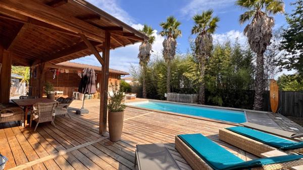 Villa bois de plain-pied avec piscine