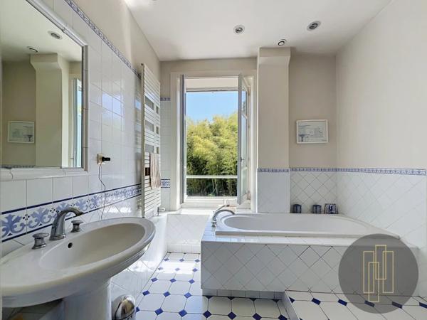 MAISON A VENDRE - ST GERMAIN AU MONT D OR 190 m 2 | 1 180 000 €