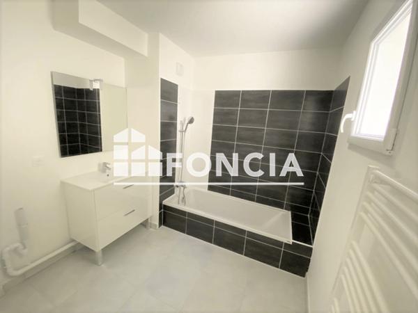 Location Appartement 2 pièces 47.64 m² - LES RESTANQUES - 3 IMPASSE DU PETIT CLOS Cogolin 83310