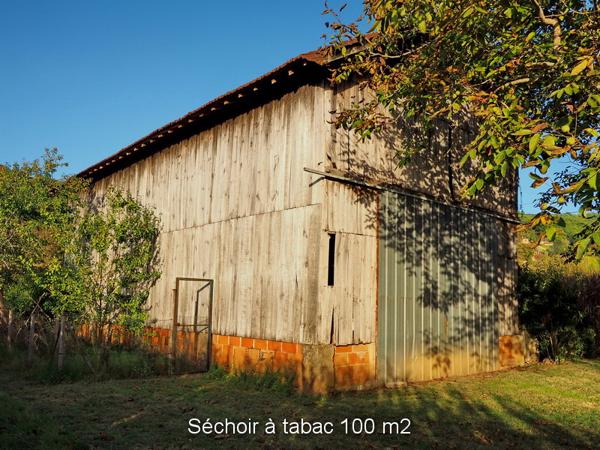 Ancien restaurant avec maison 3 chambres et séchoir à tabac