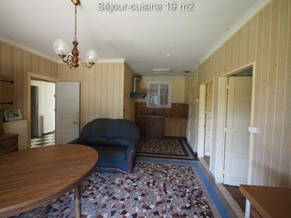 Ancien restaurant avec maison 3 chambres et séchoir à tabac