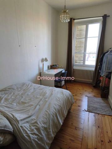 Appartement à louer 3 pièces de 77 m²
