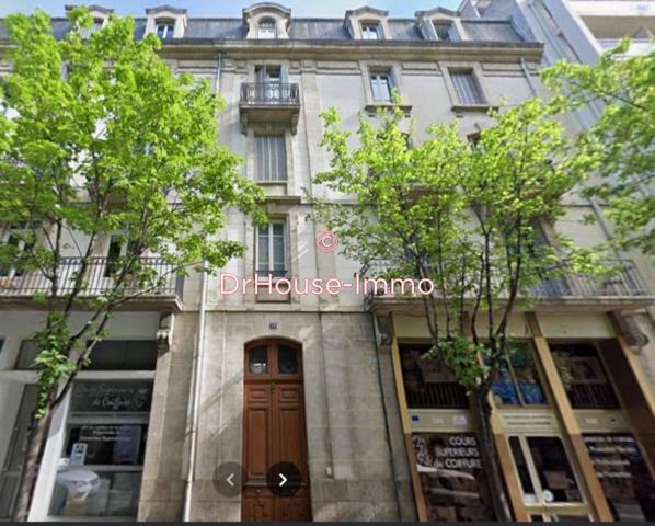 Appartement à louer 3 pièces de 77 m²