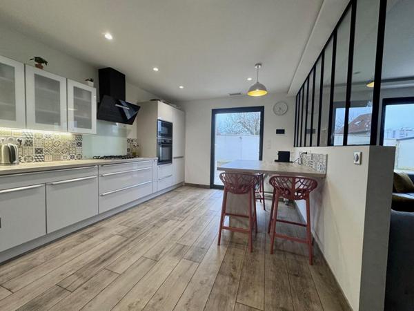 Maison Nevers 4 pièce(s) 120 m2