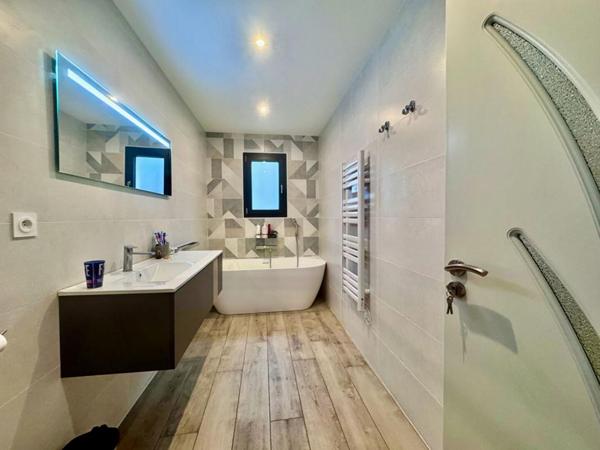 Maison Nevers 4 pièce(s) 120 m2