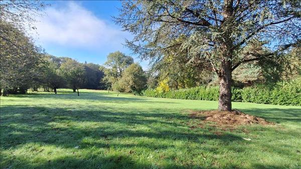 Terrain à vendre |  Saint-Junien |  1892 m²