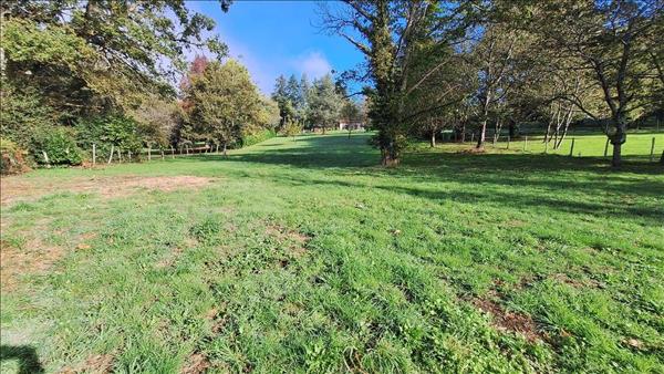 Terrain à vendre |  Saint-Junien |  1892 m²