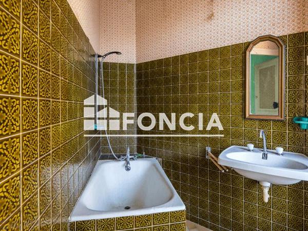 À vendre Immeuble 863 m² - Aubin 12110