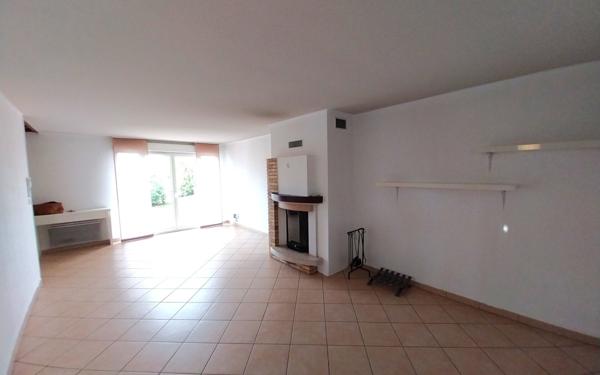 Maison à vendre    4 pièces • 112,50 m2 Saint-Genis-Pouilly