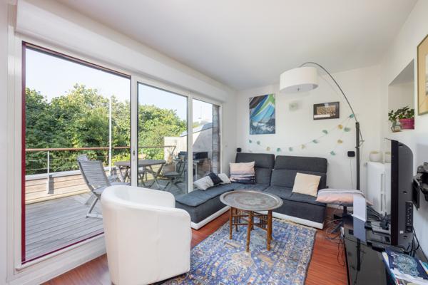 GRANDE MAISON FAMILIALE AVEC JARDIN - OU LOCATIF - QUARTIER JEANNE D'ARC