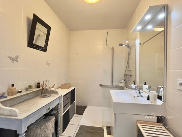 Appartement à vendre 3 pièces (63) T3 de 67,60 m² à Aulnat résidence récente et sécurisée