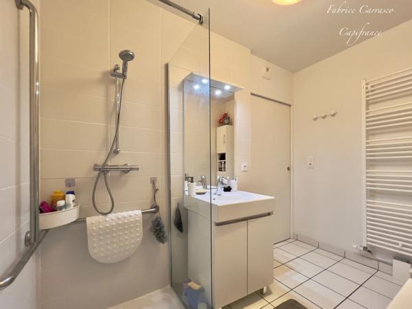 Appartement à vendre 3 pièces (63) T3 de 67,60 m² à Aulnat résidence récente et sécurisée