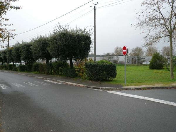 ⚜ CHATEAUBERNARD (16) Terrain à Vendre en Zone Urbaine à Vocation Economique ⚜